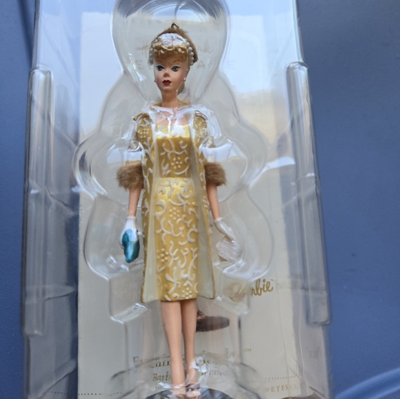 Vintage barbie figurine - Picture 2 of 2